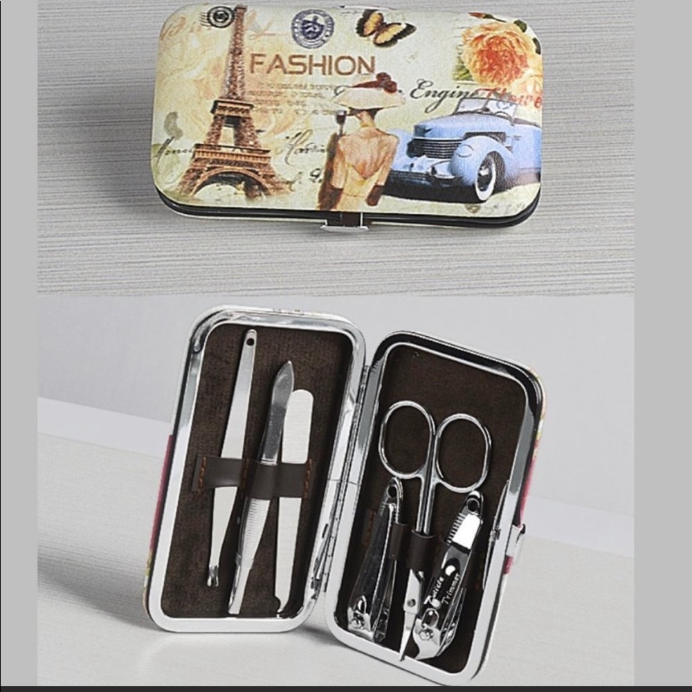 Adorable Vintage Manicure & Pedicure Travel Kit